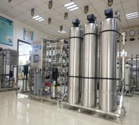 Η ολίσθηση τοποθετεί το βιομηχανικό εργοστάσιο επεξεργασίας νερού 1000l/H Ro