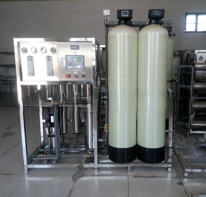 2TPH 3.0kW-380-415V 2xFRP δεξαμενές Αρακά νερού Αντίστροφη όσμωση σταθμός ύδρευσης