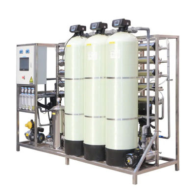 4TPH 5.5kW-380-415V 3xFRP δεξαμενές Βραχτόνερο Αντίστροφη οσμωτική μονάδα ύδρευσης