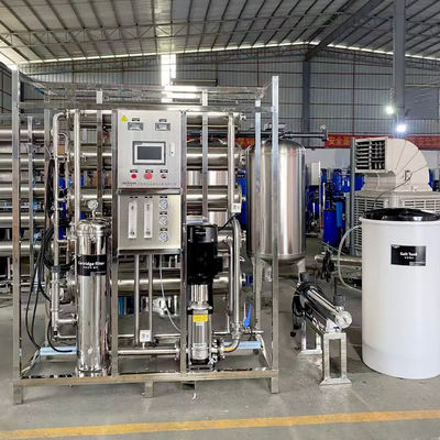 6TPH 7.9kW-380-415V 2xSS304 δεξαμενές Βραχτόνερο Αντίστροφη οσμωτική μονάδα ύδρευσης
