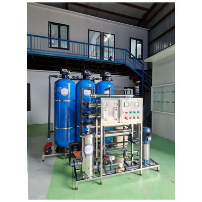 6TPH 7.9kW-380-415V 3xFRP δεξαμενές Βραχτόνερο Αντίστροφη όσμωση σταθμός ύδρευσης