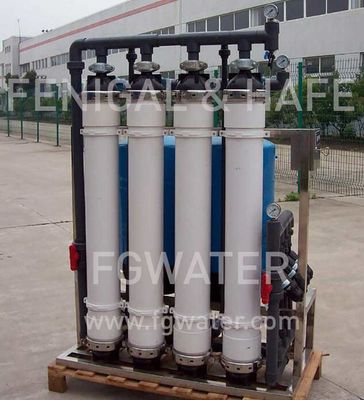 40TPH Ultrafiltration το σύστημα κατεργασίας ύδατος, ολίσθηση εγκαταστάσεων UF RO τοποθετεί